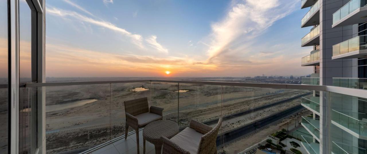 Radisson Dubai Damac Hills Hotel Luaran gambar