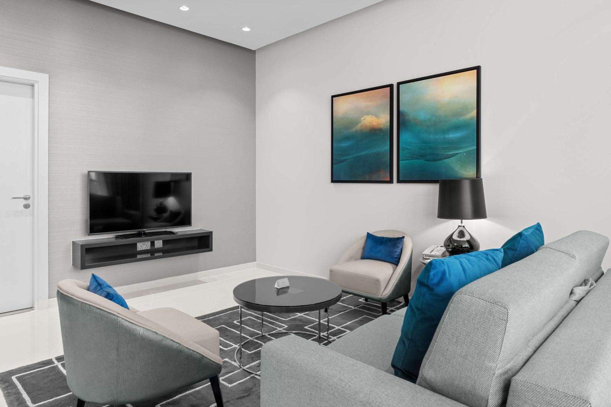 Radisson Dubai Damac Hills Hotel Luaran gambar