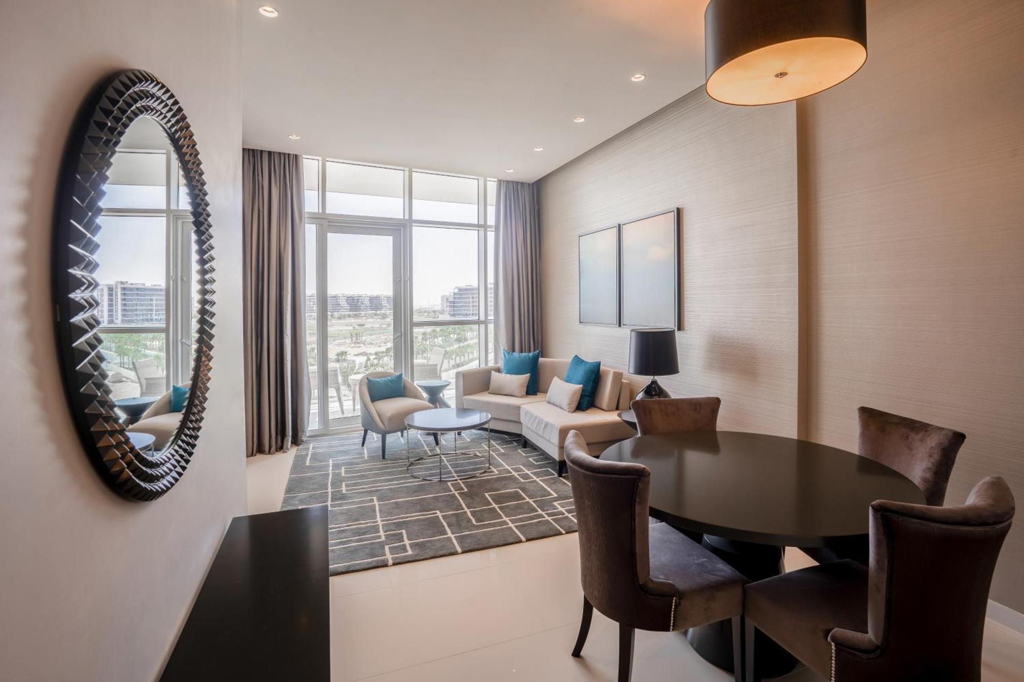 Radisson Dubai Damac Hills Hotel Luaran gambar